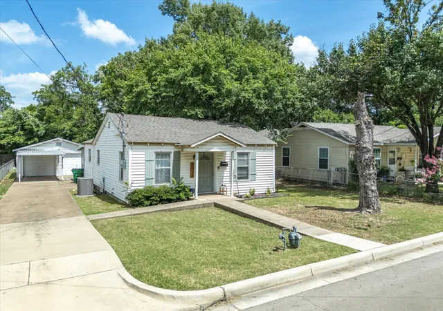 Homes for sale in Haltom City, TX | 3012 Gene Ln, Haltom City, TX 76117 | MLS# 20979475