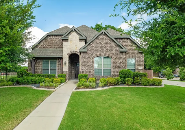 Photo 1 of Single family home for sale at 103 Water Garden Dr, Waxahachie, TX 75165 | MLS# 20982642 | Listing updated on 2026-08-17