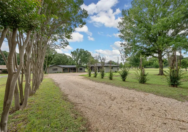 Homes for sale in Clifton, TX | 499 County Road 1812, Clifton, TX 76634 | MLS# 20983002