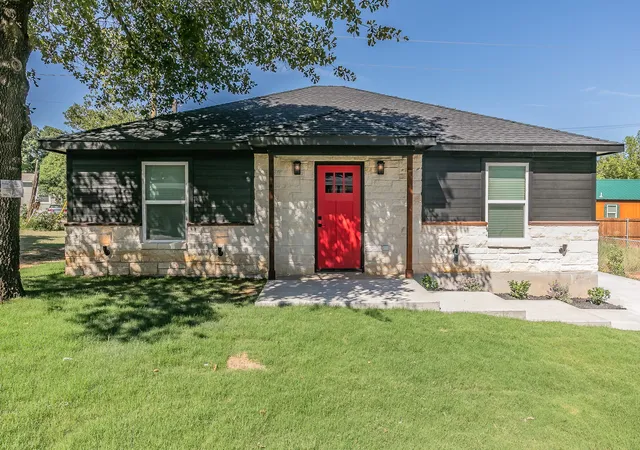 Homes for sale in Alvarado, TX | 105 Red Oak St, Alvarado, TX 76009 | MLS# 20984406