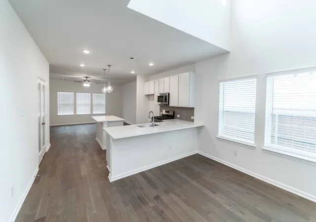 Photo 4 of Sale Pending at 2219 Bridgeport St, Forney, TX 75126 | MLS# 20986050 | Listing updated on 2026-04-20