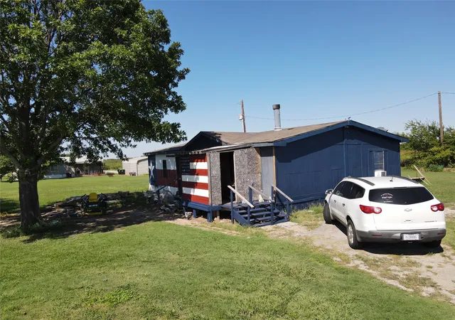 4th image of 16531 Fm 455 E, Pilot Point, TX 76258 | MLS# 20986156