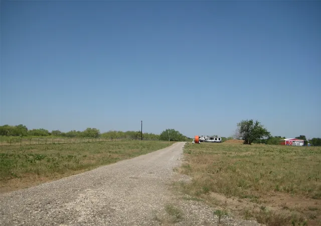 Photo 3 of Sale Pending at 980 Fm 455, Sanger, TX 76266 | MLS# 20987737 | Listing updated on 2026-10-03