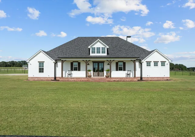 Homes for sale in Lindale, TX | 15152 County Road 426, Lindale, TX 75771 | MLS# 20986744