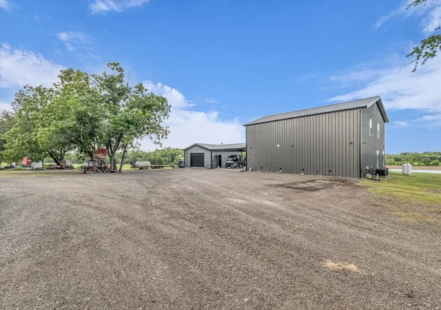 Homes for sale in Chilton, TX | 350 County Road 494 S, Chilton, TX 76632 | MLS# 20986394