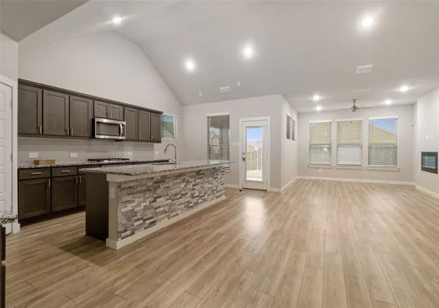 Homes for sale in Red Oak, TX | 652 Congressional Ave, Red Oak, TX 75154 | MLS# 20989485