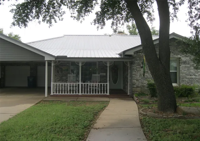 Homes for sale in Breckenridge, TX | 1302 W Wheeler St, Breckenridge, TX 76424 | MLS# 20985977