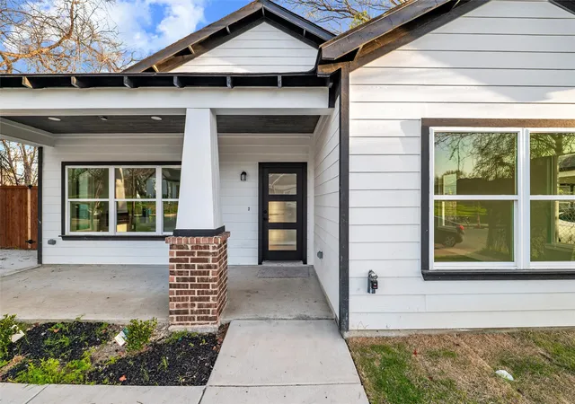 Photo 3 of Single family home for sale at 1315 Bessie St, Fort Worth, TX 76104 | MLS# 20986993 | Listing updated on 2026-08-27