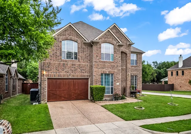 Photo 2 of Single family home for sale at 713 Royal Crest Ct, Mc Kinney, TX 75072 | MLS# 20987840 | Listing updated on 2026-08-18