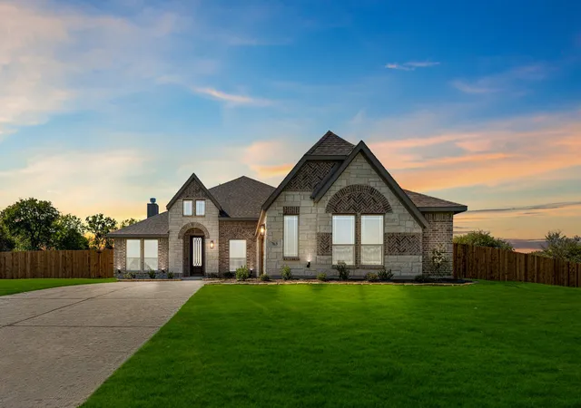 Homes for sale in Red Oak, TX | 763 Crystal Lake Ln, Red Oak, TX 75154 | MLS# 20989566