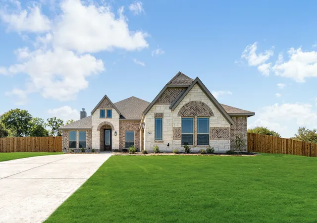 Homes for sale in Red Oak, TX | 763 Crystal Lake Ln, Red Oak, TX 75154 | MLS# 20989566