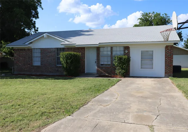 Homes for sale in Ranger, TX | 1223 Meadowbrook St, Ranger, TX 76470 | MLS# 20994414