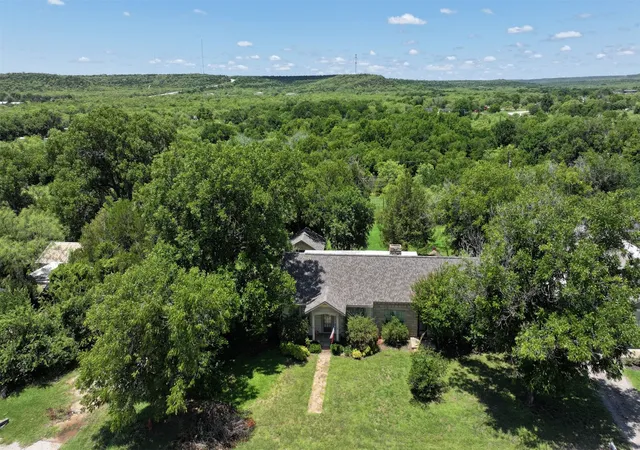Photo 2 of Single family home for sale at 248 S Jacobs St, Albany, TX 76430 | MLS# 20993988 | Listing updated on 2026-08-28