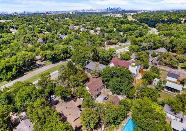 Photo 34 of Single family home for sale at 3110 W Jefferson Blvd, Dallas, TX 75211 | MLS# 20995870 | Listing updated on 2026-10-06