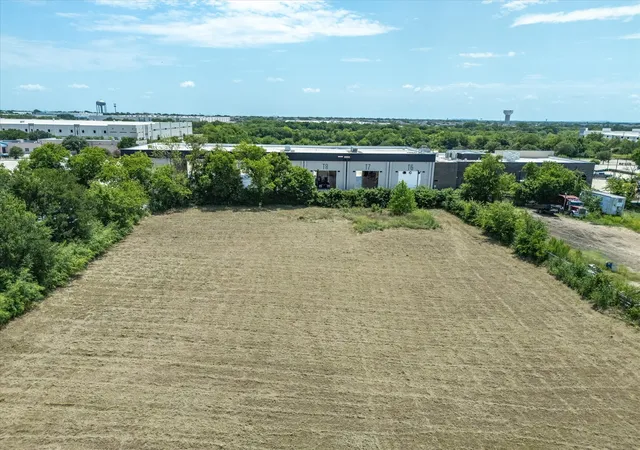Photo 1 of Sale Pending at 2600 Hullette Ave, Lancaster, TX 75134 | MLS# 20998347 | Listing updated on 2026-07-16