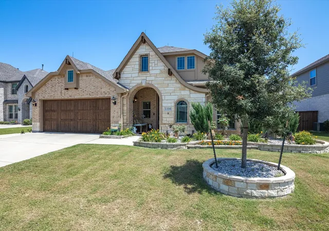 3rd image of 1104 Canterbury Ln, Forney, TX 75126 | MLS# 20998926