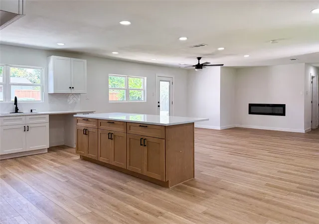 Photo 4 of Single family home for sale at 809 Longbeach Dr, Garland, TX 75043 | MLS# 20996927 | Listing updated on 2026-07-24