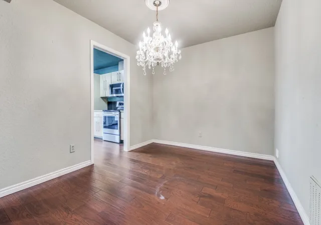 Photo 3 of Townhouse for sale at 107 Brentwood Ct, Irving, TX 75061 | MLS# 20999468 | Listing updated on 2026-08-05