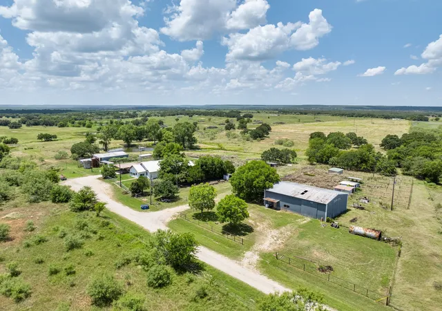 Homes for sale in Bryson, TX | 8 Sw Poteet Rd, Bryson, TX 76427 | MLS# 20996157