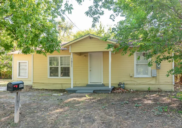 Homes for sale in Greenville, TX | 1611 Clark St, Greenville, TX 75401 | MLS# 20988049
