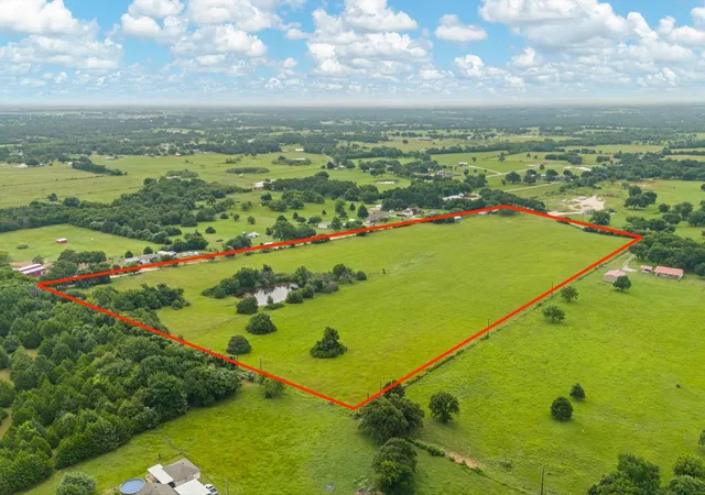 Photo 3 of Single family home for sale at 3501 County Road 312, Cleburne, TX 76031 | MLS# 21001367 | Listing updated on 2026-09-23