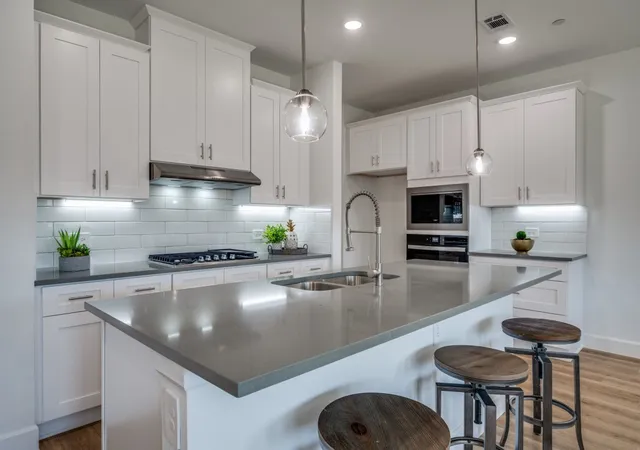 Photo 1 of Townhouse for sale at 5613 Woodlands Dr, The Colony, TX 75056 | MLS# 21001650 | Listing updated on 2026-09-03