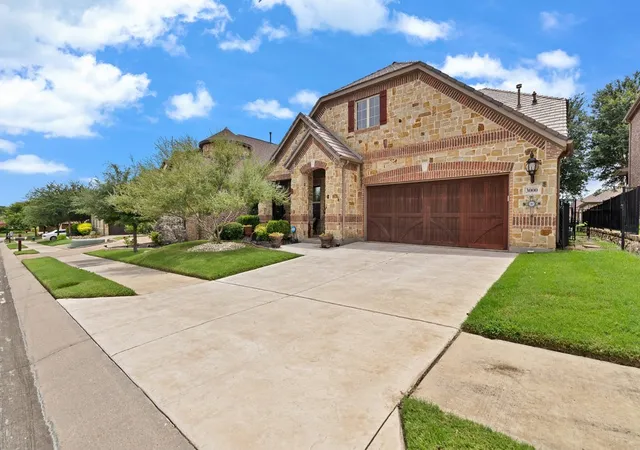 Photo 3 of Single family home for sale at 3000 Bella Lago Dr, Denton, TX 76210 | MLS# 21001767 | Listing updated on 2026-08-25