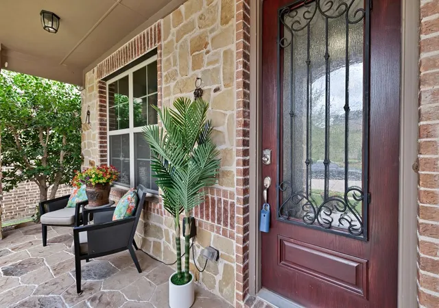 Photo 3 of Single family home for sale at 3000 Bella Lago Dr, Denton, TX 76210 | MLS# 21001767 | Listing updated on 2026-08-25