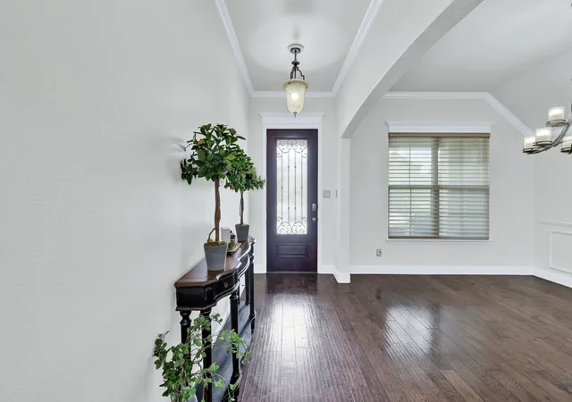 Photo 4 of Single family home for sale at 3000 Bella Lago Dr, Denton, TX 76210 | MLS# 21001767 | Listing updated on 2026-08-25