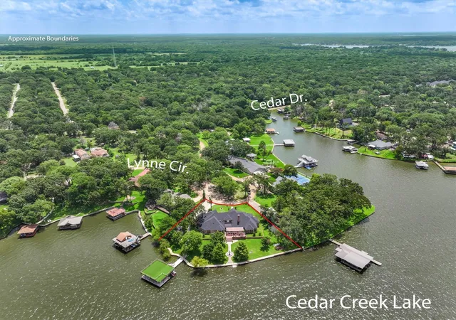 Photo 3 of Mansion for sale at 106 Lynne Cir, Mabank, TX 75156 | MLS# 20989816 | Listing updated on 2026-09-04