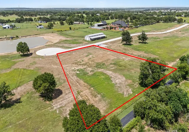 3rd image of 630 Singh Rd, Copper Canyon, TX 75077 | MLS# 21004609