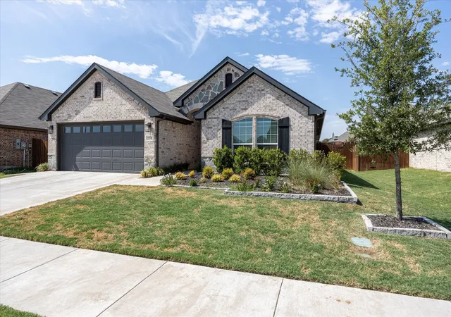 Photo 3 of Single family home for sale at 116 Cadyn Dr, Keene, TX 76059 | MLS# 21004497 | Listing updated on 2026-08-22