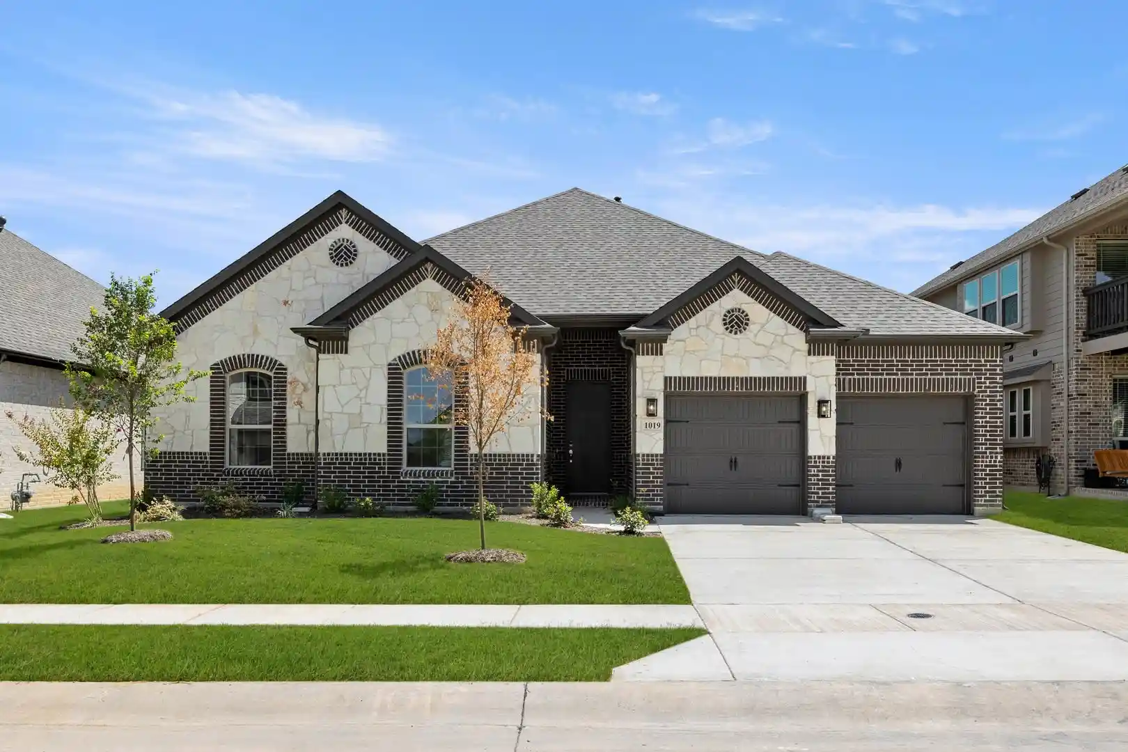 Photo 1 of Single family home for sale at 1019 Moss Grove Trl, Justin, TX 76247 | MLS# 21004871 | Listing updated on 2026-10-22