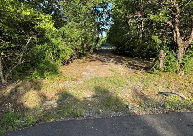 Photo 4 of Land for sale at 2109 Island, Bonham, TX 75418 | MLS# 21006020 | Listing updated on 2026-07-16