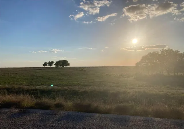 Photo 1 of Land for sale at 83 Crest View Trl, Hillsboro, TX 76645 | MLS# 21007508 | Listing updated on 2026-07-18