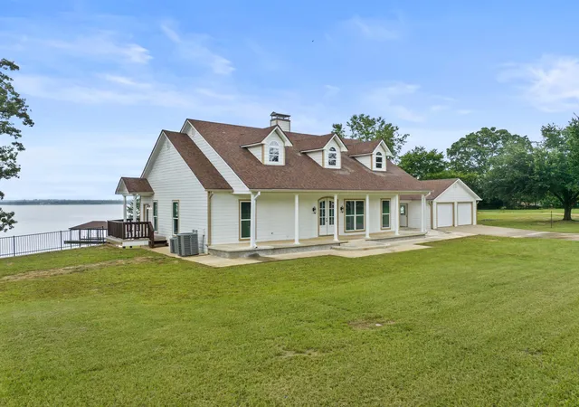 Photo 1 of Single family home for sale at 1930 Cr 2320, Pittsburg, TX 75686 | MLS# 21008240 | Listing updated on 2026-08-31