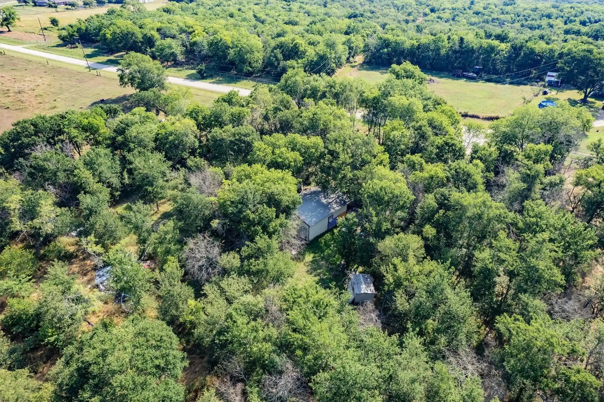 Photo 1 of Sale Pending at 3090 Sw Cr 0018, Corsicana, TX 75110 | MLS# 21005928 | Listing updated on 2026-10-26