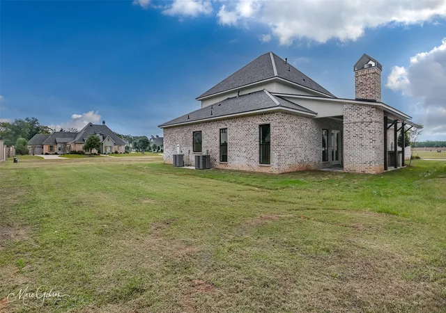 Homes for sale in Bossier City, LA | 305 Nightfall Ct, Bossier City, LA 71111 | MLS# 21008314