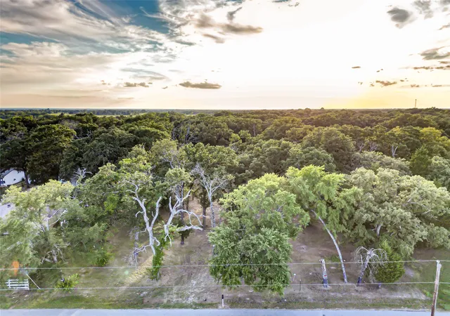 Homes for sale in Tool, TX | 208 N Old Indian Trl, Tool, TX 75143 | MLS# 21009596