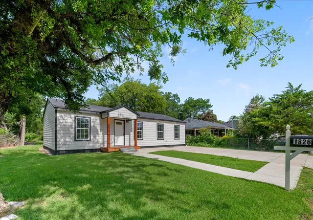 Photo 2 of Sale Pending at 1826 Wellington St, Greenville, TX 75401 | MLS# 21005415 | Listing updated on 2026-07-23