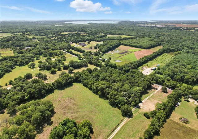 Photo 1 of Sale Pending at 2715 County Road 325, Mc Kinney, TX 75069 | MLS# 21008732 | Listing updated on 2026-10-01
