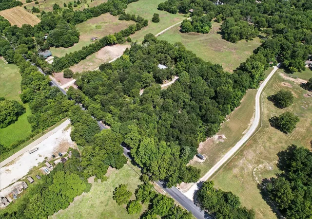 Photo 3 of Sale Pending at 2715 County Road 325, Mc Kinney, TX 75069 | MLS# 21008732 | Listing updated on 2026-10-01