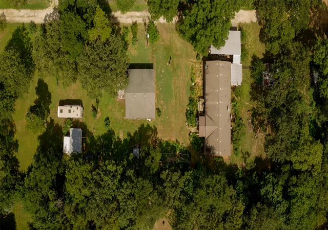 Photo 3 of Manufactured home for sale at 1468 Cedar Mills Rd, Gordonville, TX 76245 | MLS# 21011483 | Listing updated on 2026-08-19