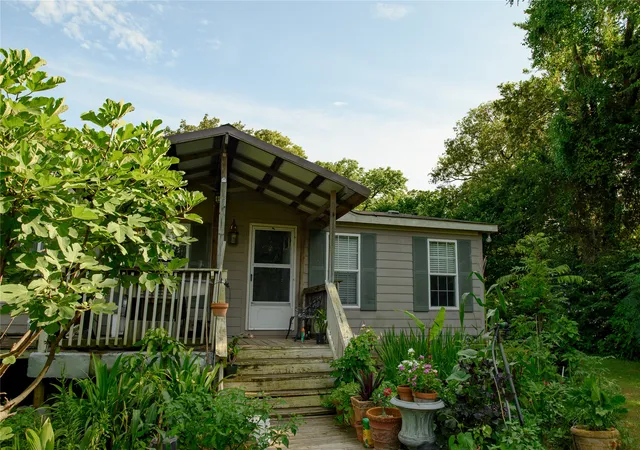 Photo 4 of Manufactured home for sale at 1468 Cedar Mills Rd, Gordonville, TX 76245 | MLS# 21011483 | Listing updated on 2026-08-19