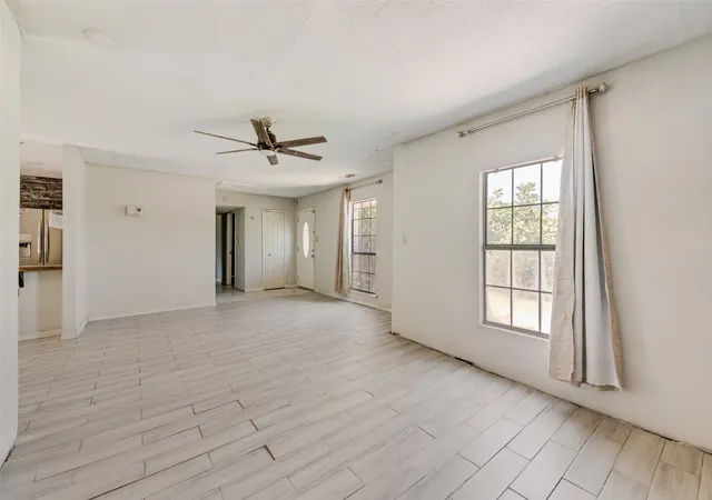 Photo 3 of Single family home for sale at 9502 Zelkova Cir, Dallas, TX 75249 | MLS# 21006365 | Listing updated on 2026-07-18