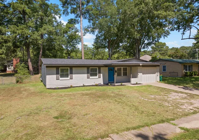 Homes for sale in Texarkana, TX | 3915 Sabine, Texarkana, TX 75503 | MLS# 21011944