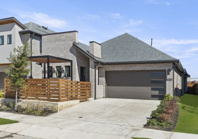 Photo 2 of Sale Pending at 1620 Morningside Dr, Melissa, TX 75454 | MLS# 21012192 | Listing updated on 2026-08-31