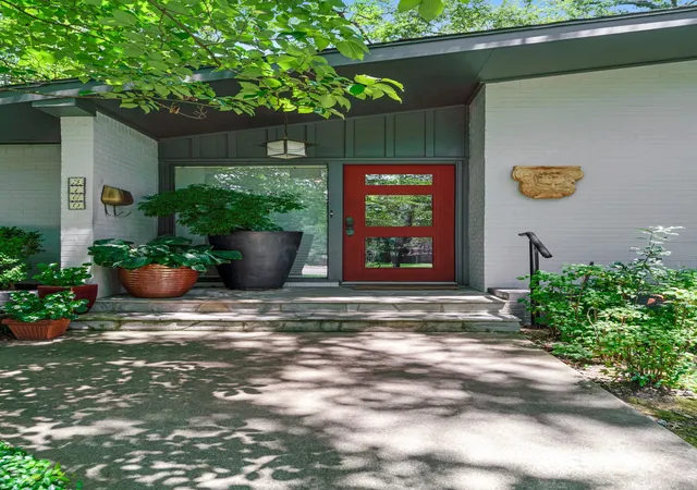 Photo 2 of Sale Pending at 3160 Allen, Paris, TX 75460 | MLS# 21012019 | Listing updated on 2026-08-24