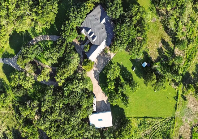 5th image of 2300 Jessica Dr, Mansfield, TX 76063 | MLS# 21012000