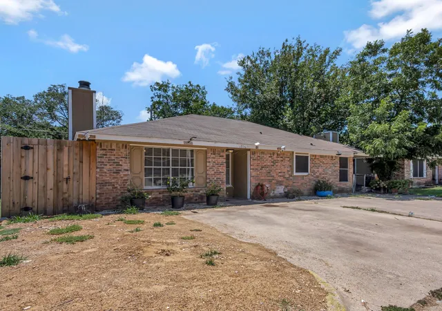 3rd image of 1706 Windsong Ln, Irving, TX 75060 | MLS# 21013196